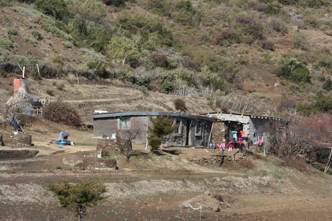 Ontmoet de locals - huisjes, lokale bevolking, Lesotho