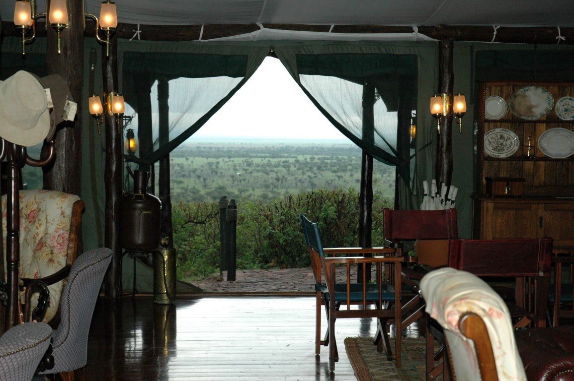 De mooiste huwelijksreisbestemmingen in Afrika - tented camp, Serengeti NP, Tanzania