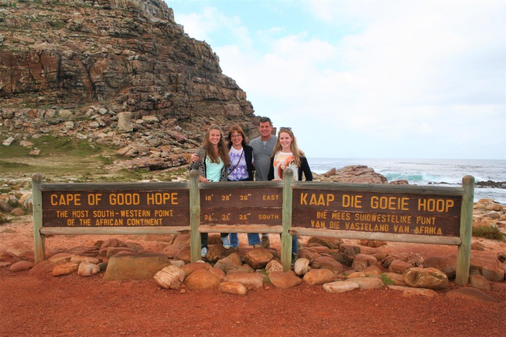 Kaapstad - Familie bij Kaap de Goede Hoop bord
