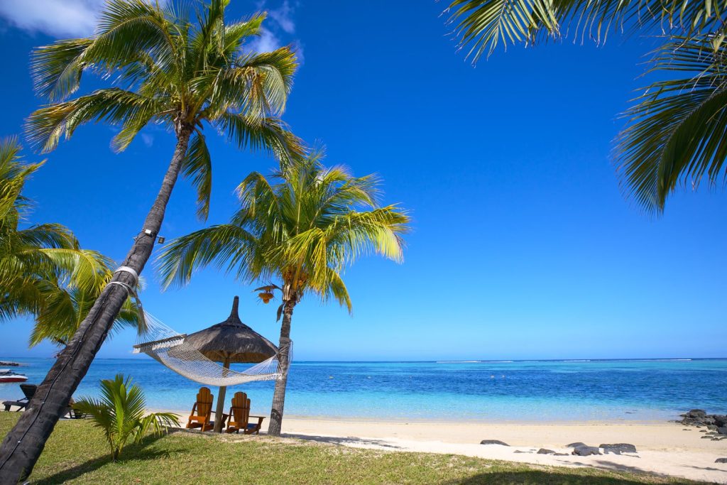 Uitzicht Mauritius, strand, zon, vakantie, tropisch, huwelijksreis - Dit zijn de mooiste huwelijksreisbestemmingen in Afrika