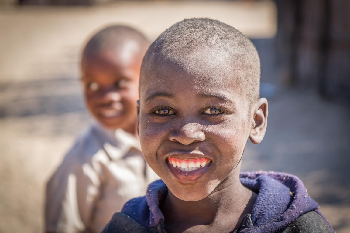 Ontmoet de locals - kinderen, township, Afrika