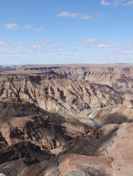 Schaduwen over de Fish River Canyon in Namibië