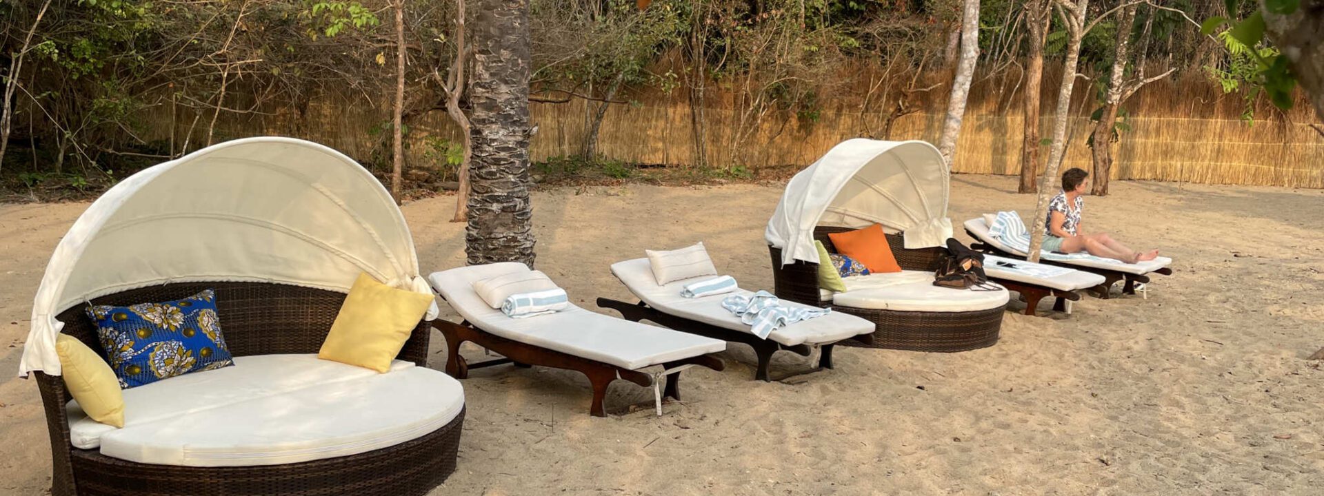Strandbedjes in Tanzania